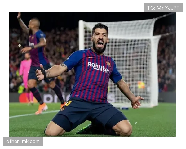 苏亚雷斯训练完偷偷吃炸鸡被拍,这自律人设还立得住吗? 苏亚雷斯训练完偷偷吃炸鸡被拍,这自律人设还立得住吗?